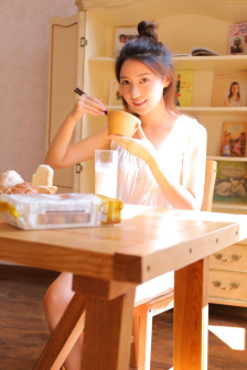 老师办公室狂肉校花H寝室啊